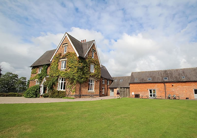 Group Accommodation In Derbyshire Peak District Hard Days